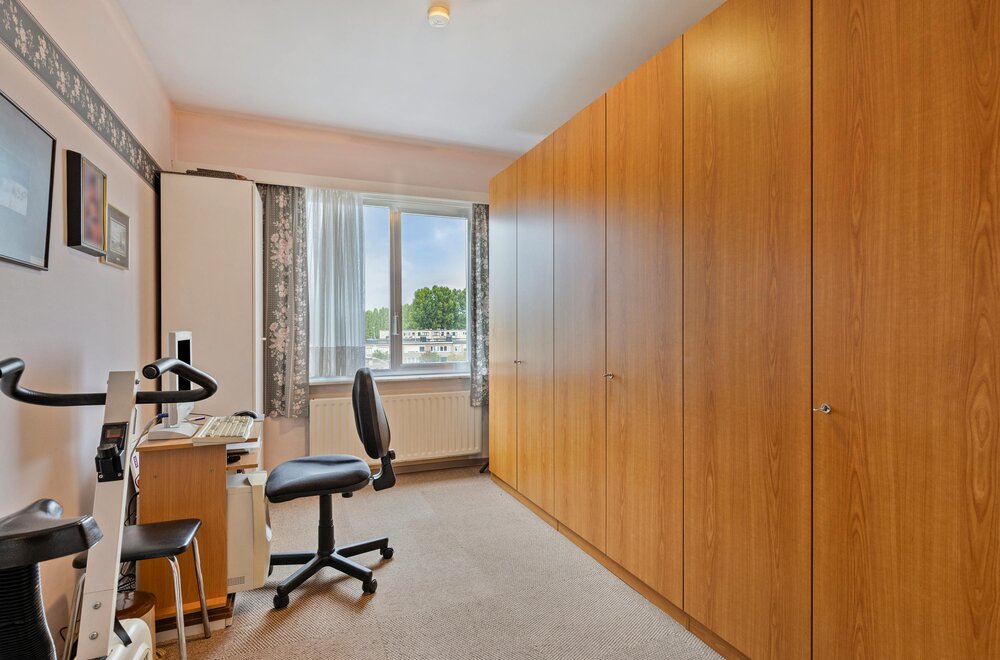 appartement-met-2-slaapkamers-en-parking-te-koop-in-merksem012.jpg