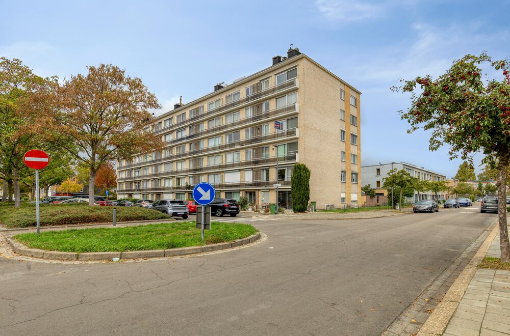 appartement-met-2-slaapkamers-en-parking-te-koop-in-merksem017.jpg