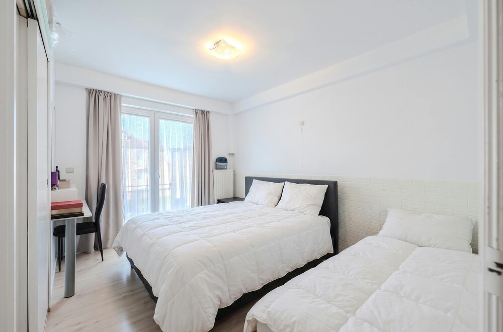 lichtrijk-twee-slaapkamer-appartement-op-topligging-010.jpg