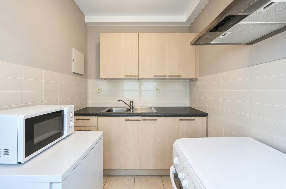 -lichtrijk-twee-slaapkamer-appartement-vlakbij-de-zeedijk-008.jpg