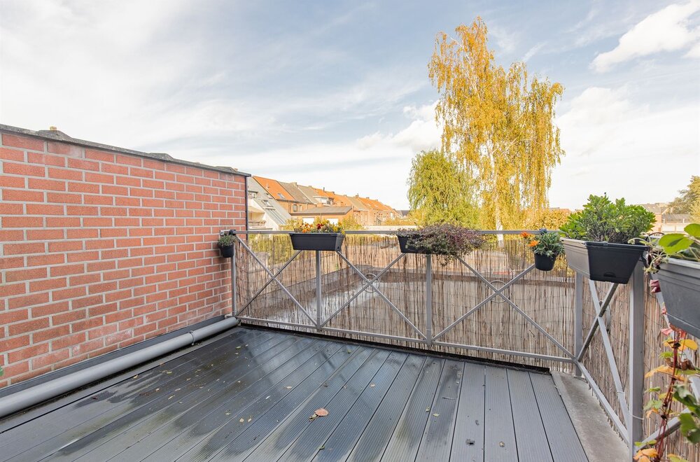 instapklaar-appartement-met-2-slaapkamers-zonneterras-in-sint-gillis-dendermonde005.jpg