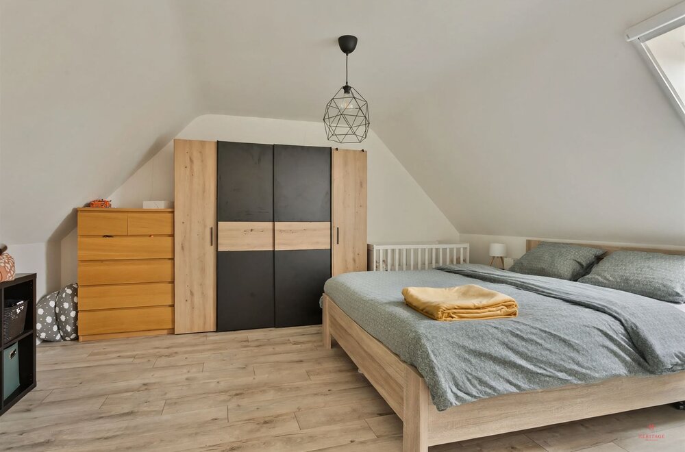 duplex-appartement-met-drie-slaapkamers-in-centrum-olsene007.jpg