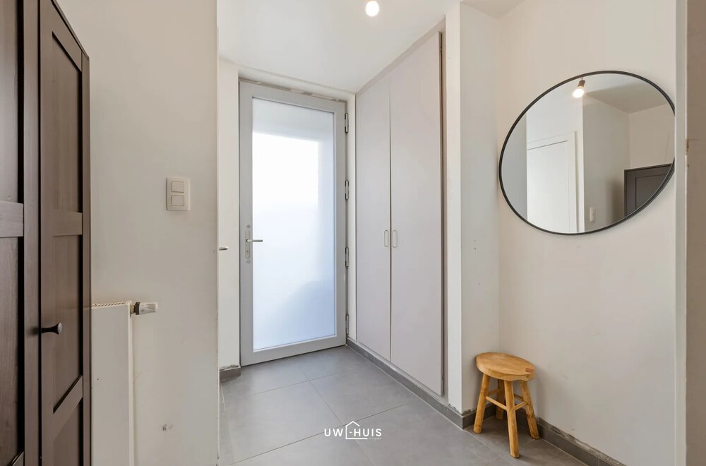 instapklare-recente-woning-met-4-slaapkamers-en-tuin-in-centrum-meerdonk002.jpg