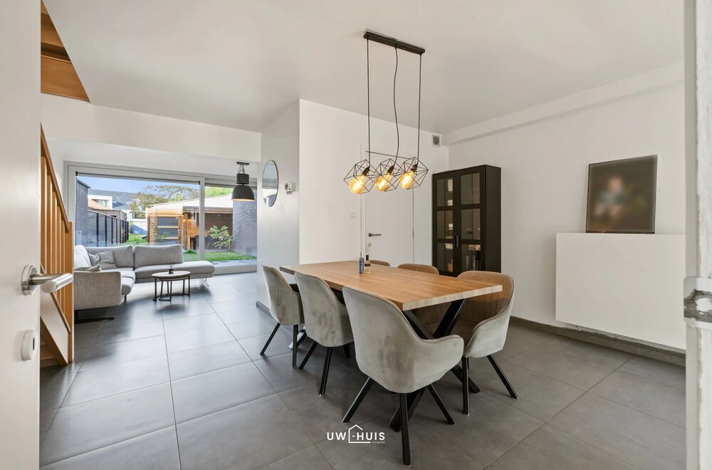 instapklare-recente-woning-met-4-slaapkamers-en-tuin-in-centrum-meerdonk003.jpg