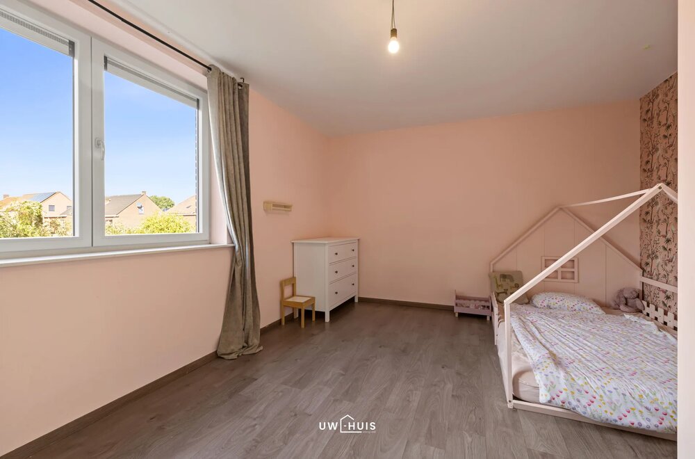 instapklare-recente-woning-met-4-slaapkamers-en-tuin-in-centrum-meerdonk008.jpg