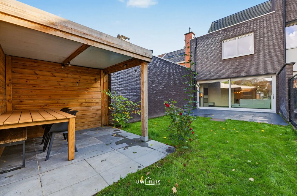 instapklare-recente-woning-met-4-slaapkamers-en-tuin-in-centrum-meerdonk017.jpg