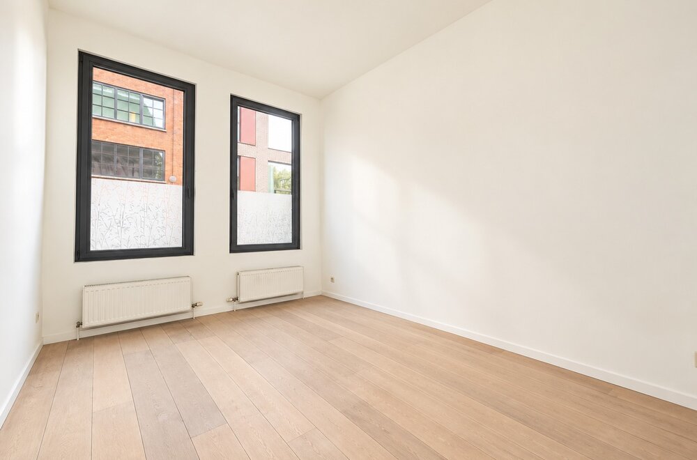 volledig-gerenoveerd-gelijkvloers-appartement-met-zuidoost-gericht-koertje-in-antwerpen006.jpg
