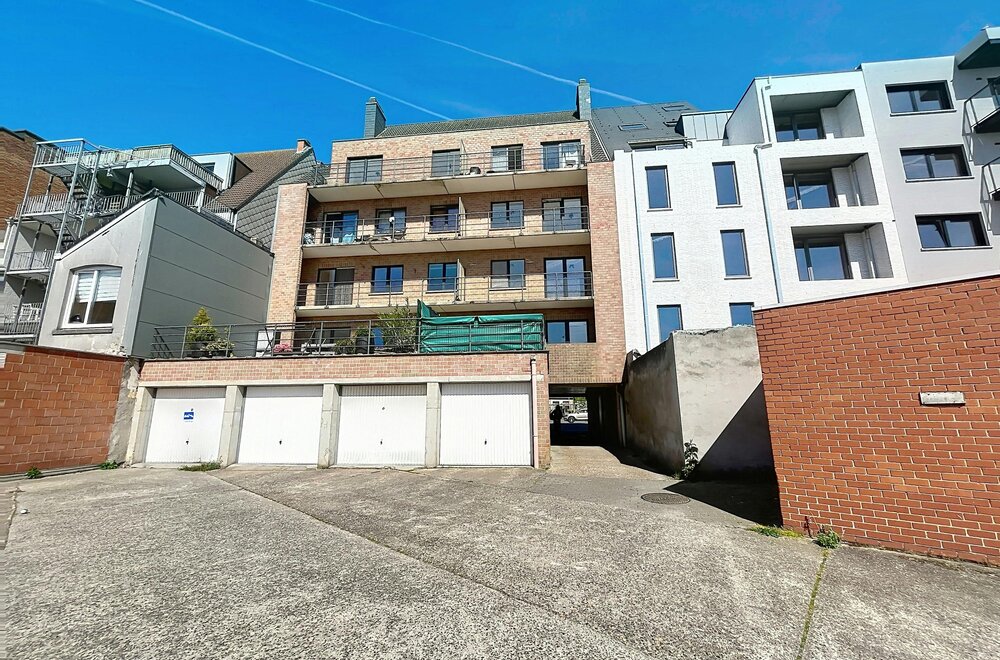 appartement-met-2-slaapkamers-en-garage-aan-het-station-van-eeklo022.jpg