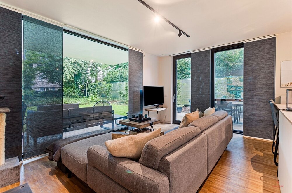 instapklaar-gelijkvloers-appartement-met-tuin-terras-en-2-autostaanplaatsen-in-olsene004.jpg