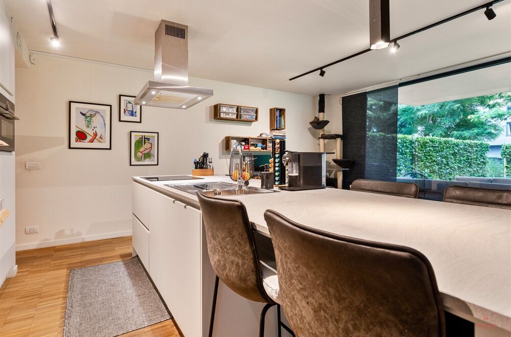 instapklaar-gelijkvloers-appartement-met-tuin-terras-en-2-autostaanplaatsen-in-olsene008.jpg
