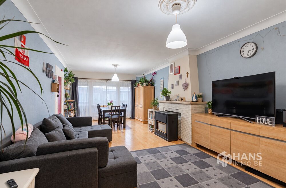 appartement-80-m-met-2-slaapkamers-en-terras-2-m-in-deurne-001.jpg
