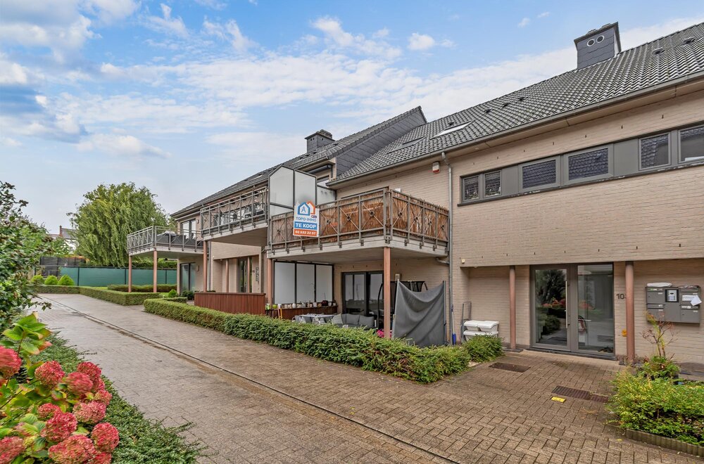 ruim-duplex-appartement-met-5-slpks-in-sint-pieters-leeuw001.jpg
