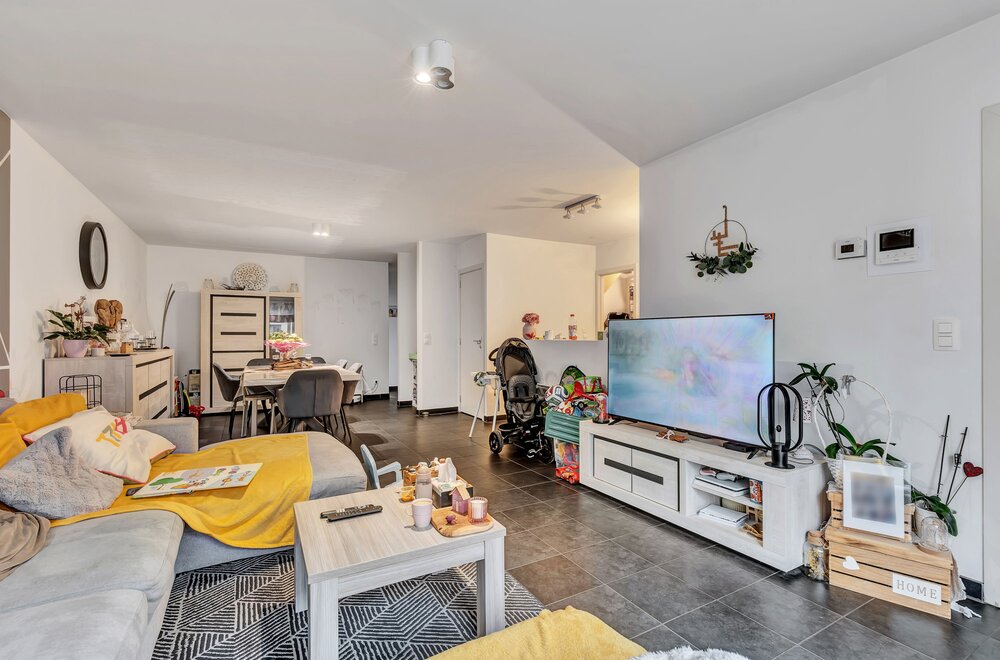 ruim-duplex-appartement-met-5-slpks-in-sint-pieters-leeuw004.jpg