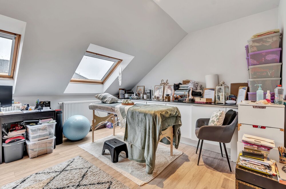 ruim-duplex-appartement-met-5-slpks-in-sint-pieters-leeuw016.jpg