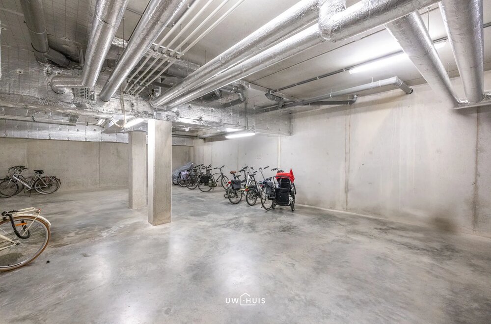 energiezuinig-appartement-met-1-slaapkamer-op-de-bovenste-verdieping-in-linkeroever011.jpg