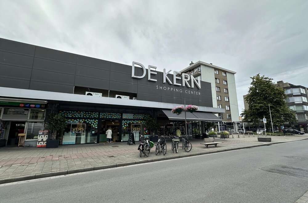 handelspand-in-shoppingcenter-de-kern-in-wilrijk-te-koop-015.jpg