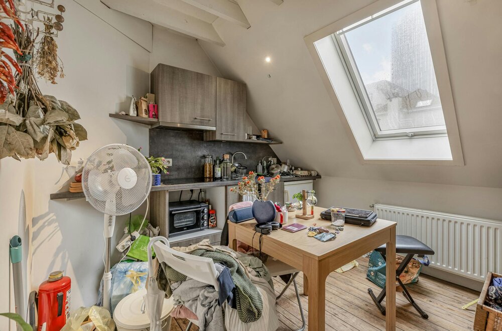 studentenhuis-met-2-studio-s-en-vier-kamers-te-koop-015.jpg